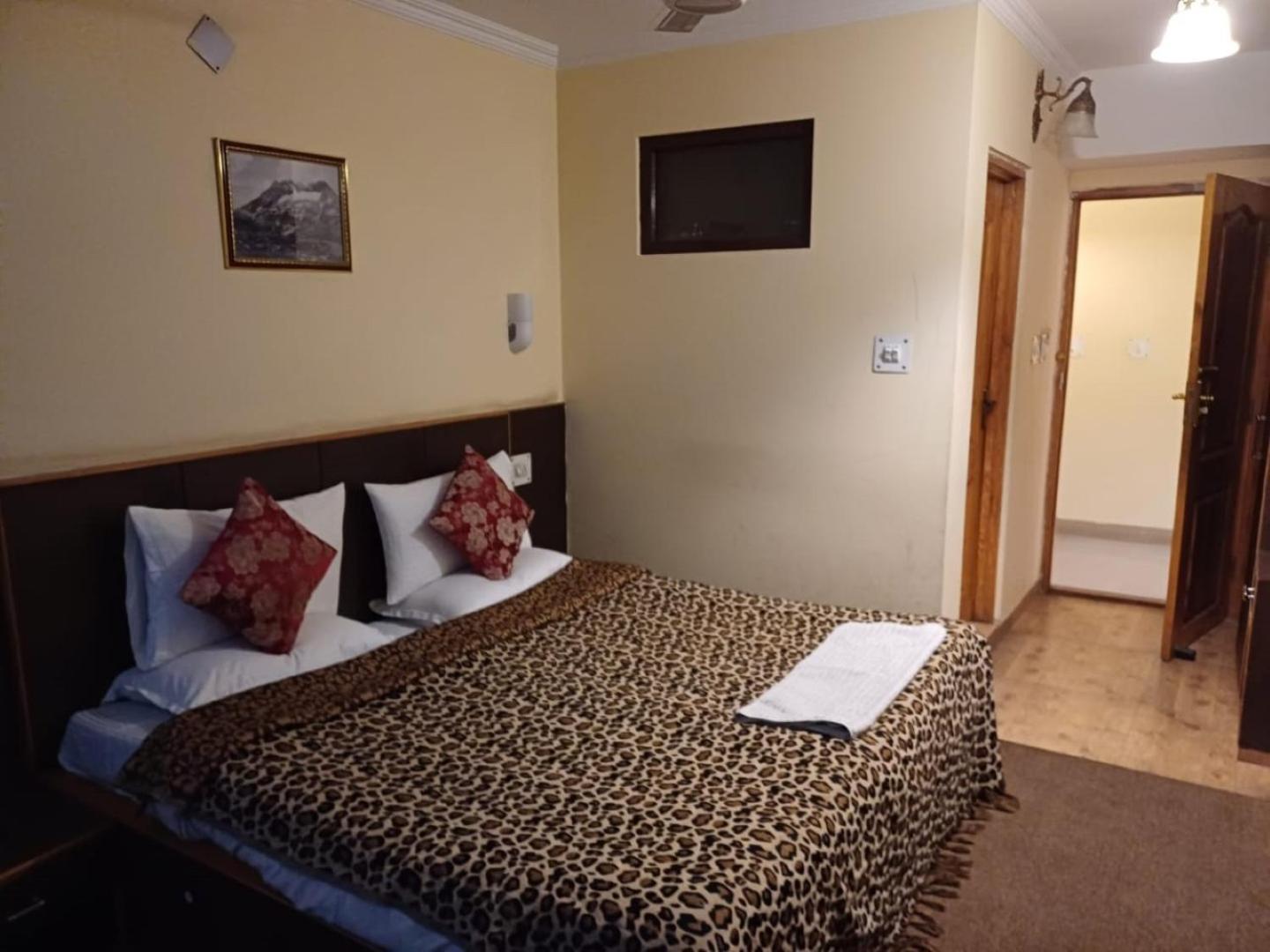 Hotel Town Centre , Srinagar Exterior foto
